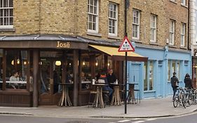 Luxury 2 Bedroom 2 Bathroom Apartment -Borough Market/ London Bridge